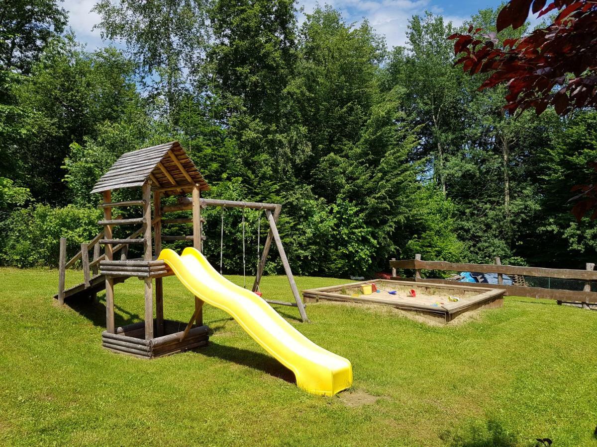 Caloroczne Domki Nad Zatoka Polańczyk Eksteriør billede